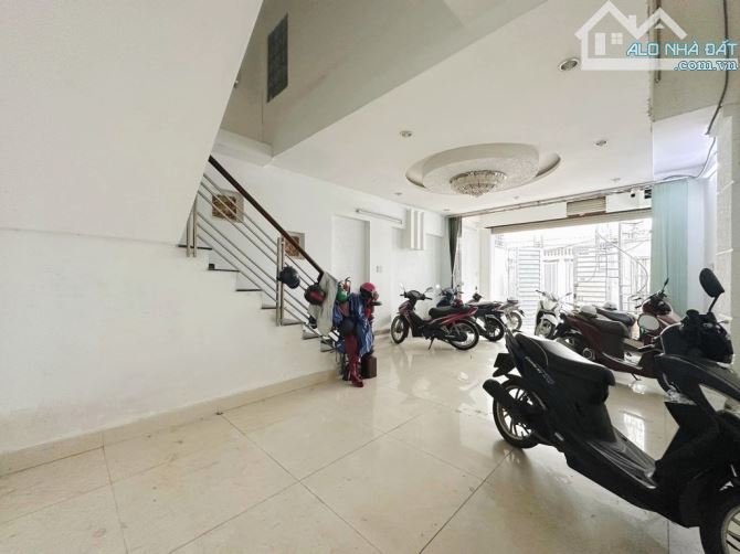 CHDV - SẴN DÒNG TIỀN - HXH - NGAY BV GIA ĐỊNH - P7 BÌNH THẠNH - 3 TẦNG - 95M2 - CHỈ 11.2T - 2