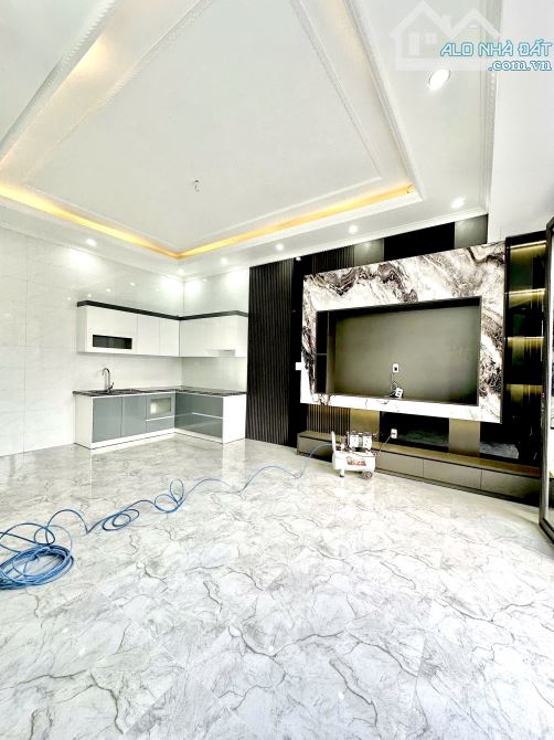 Đằng Hải - Trần Hoàn - Ô tô đỗ cửa - 3 Tỷ 950 - 2