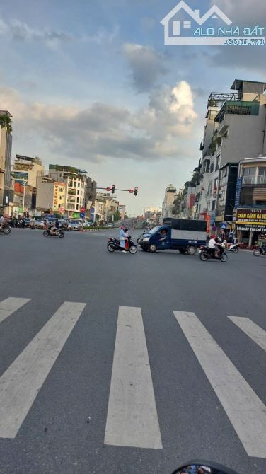 Bán nhà phố Ngọc Lâm 55m2- 6 tầng- 16 tỷ hơn, ô tô, thang máy, nội thất - 2