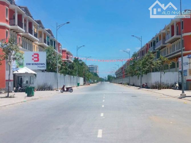 E cần chuyển nhượng lại khu đất như hình quý khách hàng có nhu cầu liên hệ e thành - 2