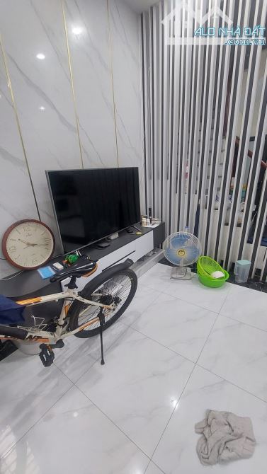 🏠 GỐC ĐỀ – 36m² x 5 TẦNG – GIÁ 7 TỶ – NHÀ ĐẸP Ở LUÔN – GẦN CHỢ – NGÕ RỘNG THÔNG THOÁNG - 2