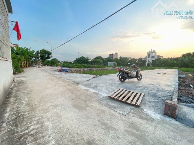 Chính chủ gửi bán   lô đất đường vào trải nhựa Asphalt siêu rộng khu đông phong - - 2