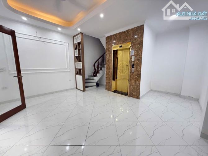 NHÀ MỚI KÍNH KOONG CỔ NHUẾ, 6 TẦNG THANG MÁY DT 40M, Ô TÔ GẦN NHÀ. - 2