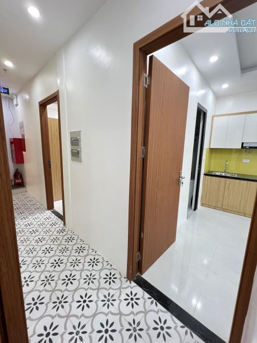 CẦN BÁN CCMN NGÃ TƯ SỞ - 55M LÔ GÓC - 12 PHÒNG KK - DT 65TR/THÁNG- CHÀO GIÁ 16.2 TỶ CÓ TL. - 2