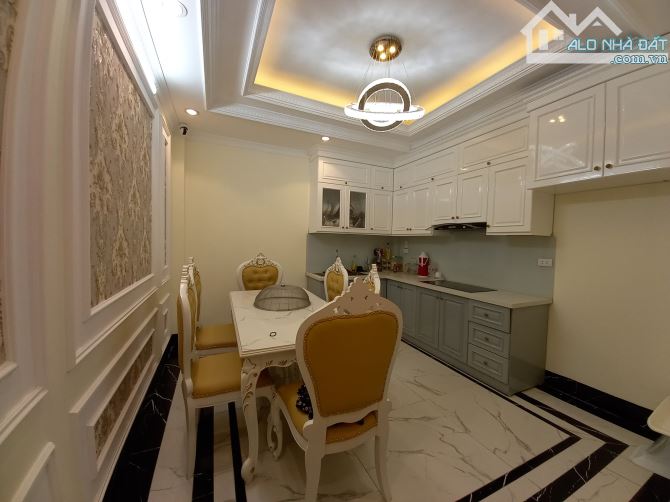 Bán nhà phố Trần Cung, 38m², 4 tầng, gần phố, nhỉnh 6 tỷ (hiếm) - 2