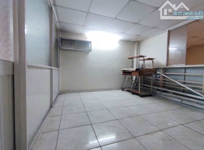 Nhà Cấp 4,Mặt Tiền đường Bùi Công Trừng,phường THẠNH XUÂN Q12,dt:126m2(4.5x28),11tỷ.DÒNG T - 2