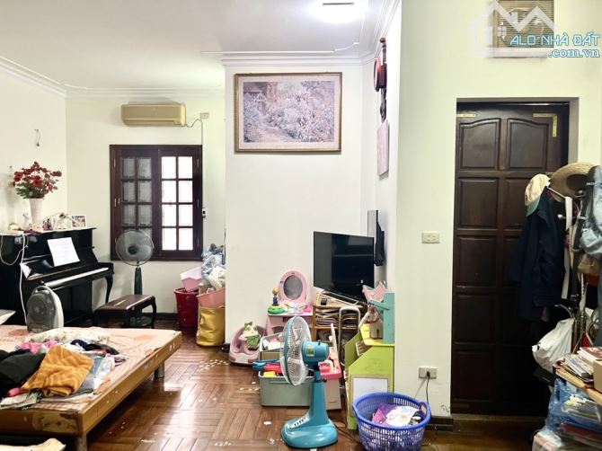 PHÂN LÔ VIP NHẤT CẦU GIẤY - NGÕ TO HƠN PHỐ - ÔTÔ TRÁNH -  VỈA HÈ ĐÁ BÓNG - KINH DOANH - 2