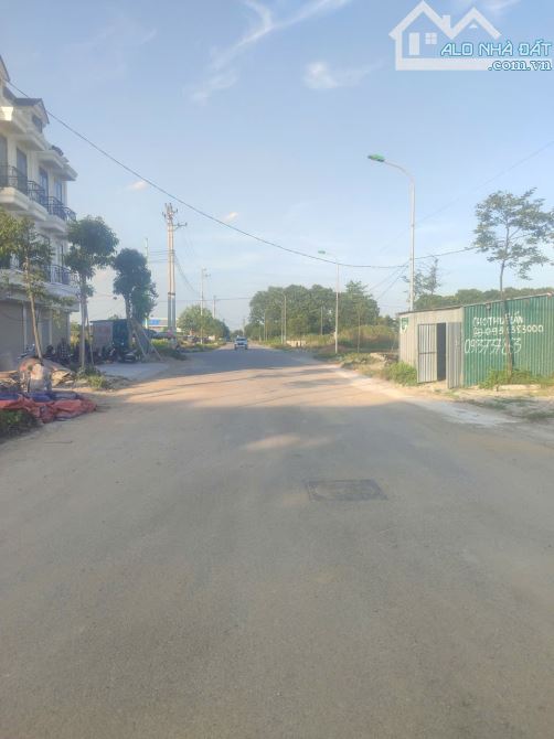 Cần bán lô đất Phường Đông Hương, Thanh Hóa gần chung cư Xuân Mai 95.8m2 giá chỉ 3.7 tỷ - 2