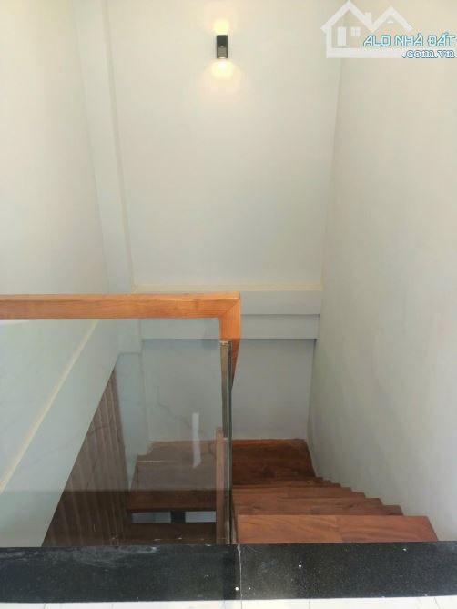 🤩 GẤP gấp!!!  LÔ GÓC SÁT MẶT TIỀN Lê Văn Quới DT 120m2 -NGANG 5m,  3TẦNG-5pn - 2