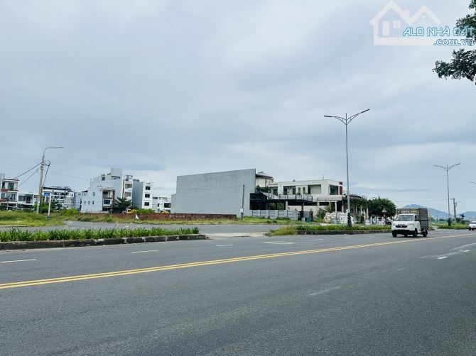 BÁN LÔ GÓC 2MT TRƯỜNG SA 500M2 ĐỐI DIỆN BÃI TẮM SƠN THUỶ ĐÀ NẴNG - 3