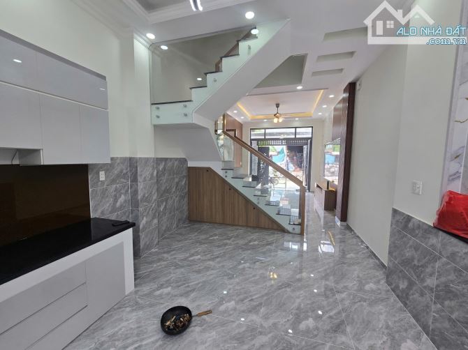 BÁN NHÀ MỚI SIÊU PHẨM NHÀ 4 TẦNG NGUYỄN DUY TRINH,CHỈ 5.7TỶ - 3