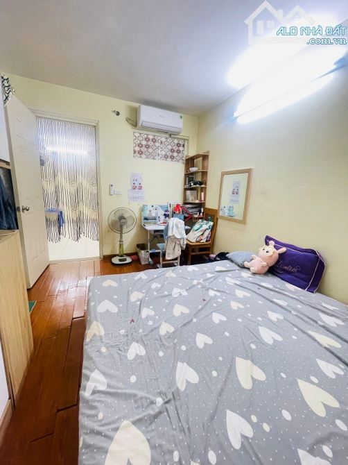 Bán căn hộ 83m2, CC Bộ công an 79 Thanh Đàm, ban công hướng Nam, full nội thất - 3