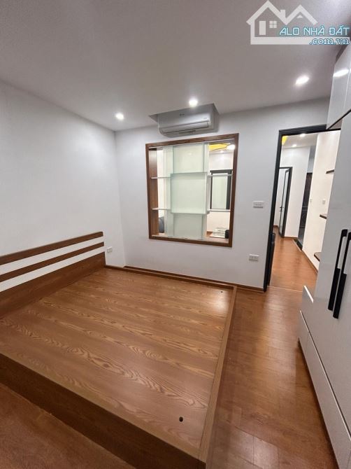 Bán căn tập thể phố Tây Sơn tầng 3 - 3PN - 2WC - full nội thất thoáng trước sau ở ngay - 3