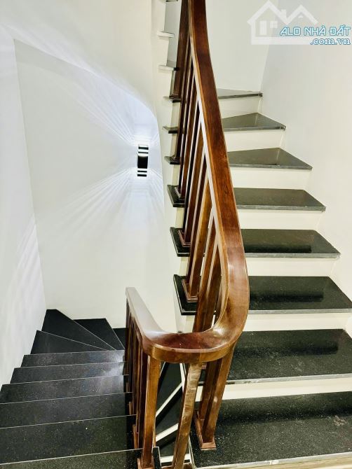 TT CẦU GIẤY-CÓ 102-TIỀM NĂNG TĂNG GIÁ-BÁN NHÀ 40M2 - 3