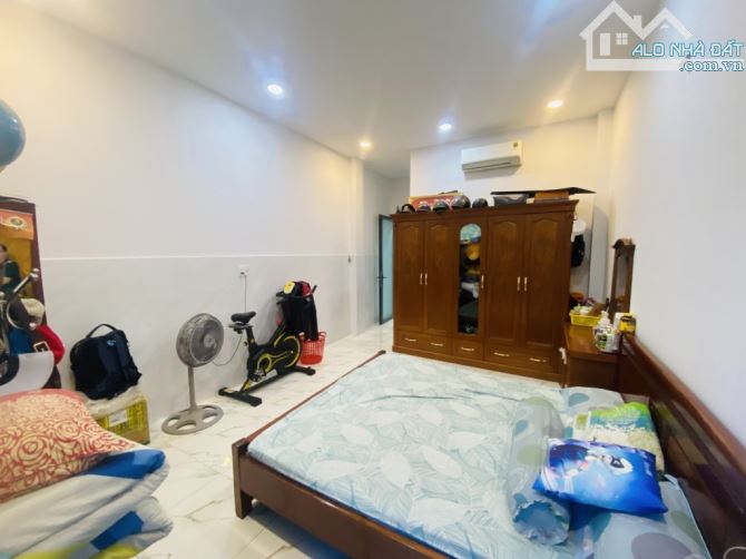 Hxh - Nhà đẹp - kiên cố - 3 tầng – 1 sẹc Lê Văn Thịnh – gần Chợ Cây Xoài - 9.6tỷ - 3