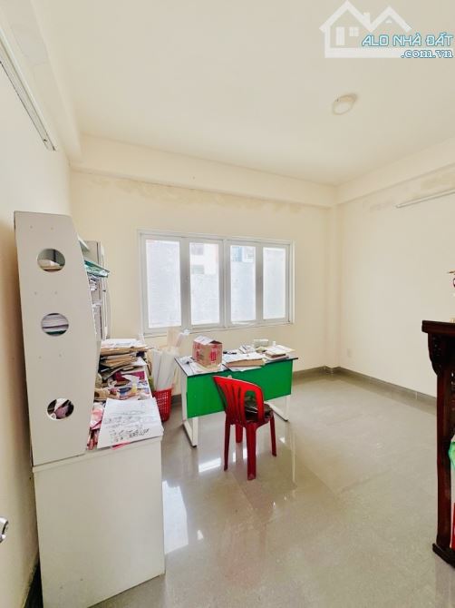 Bán nhà đẹp khu VIP Tân Bình hẻm nhựa 8m thông, nở hậu 6,7m, gần sân bay, 9 tỷ nhỉnh - 3