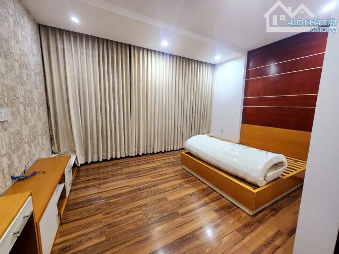 Bán nhà Nguyễn Thị Tần Q8 (5x10) - Nhà đẹp sân thượng, hẻm rộng ngay chợ Rạch Ông - 3
