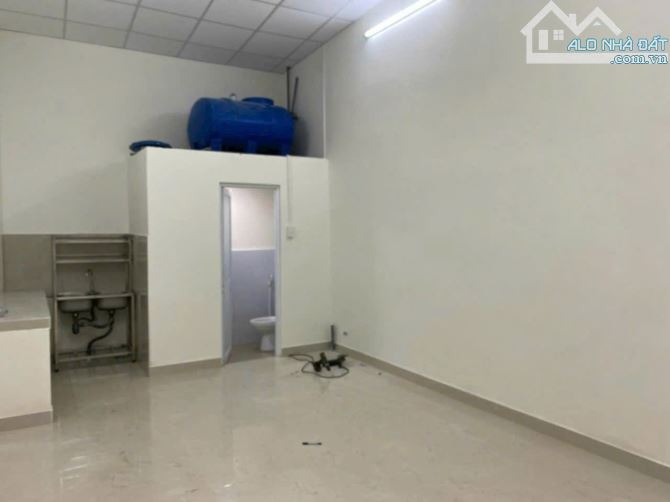 Bán nhà cấp 4 hẻm 5m đường Trường Chinh, 4x22.5m, có sân ô tô, giá 6.4 tỷ TL - 3