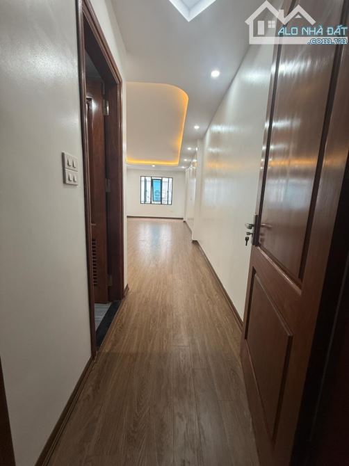 Bán nhà Lạc Trung 46m2, 6T thang máy phân lô, oto 4c đỗ cửa, kd văn phòng. Giá 14.8 tỷ