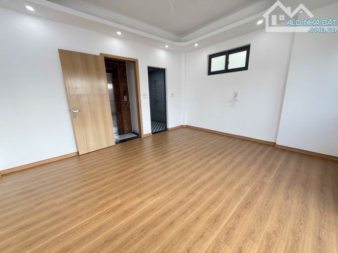 NHÀ MỚI KÍNH KOONG CỔ NHUẾ, 6 TẦNG THANG MÁY DT 40M, Ô TÔ GẦN NHÀ. - 3