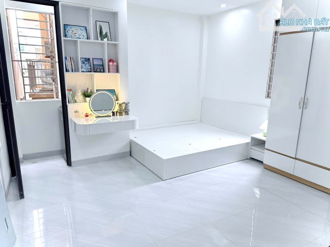 Bán nhà cho thuê dòng tiền mặt ngõ ô tô tránh Khúc Thừa Dụ, Cầu Giấy 80m2, 7 tầng 25 tỷ - 3