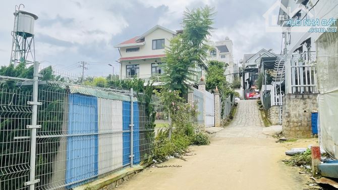 Villa Hạ 10 tỷ sân vườn 1135m² hoàn công 3 tầng, 2 mặt tiền Triệu Việt Vương, Xuân Hương - 3