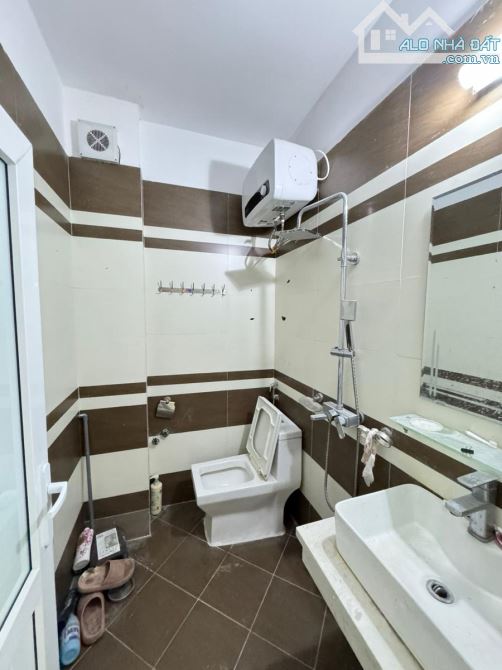 🚗 ĐỊNH CÔNG THƯỢNG 💥40M² 💥5 TẦNG 7.8 TỶ💥💥💥 OTO VÀO NHÀ – HAI THOÁNG 💥 - 4