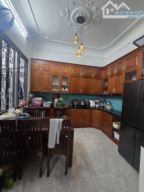 BÁN GẤP NHÀ  TRUNG LIỆT - Q. ĐỐNG ĐA - HIẾM NHÀ CÓ SÂN ĐỂ XE - NHÀ CỰC MỚI - RẤT GẦN PHỐ - - 4