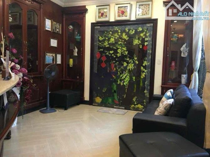 Cho thuê Nhà Biệt Thự, Góc 2 Mặt Tiền: Đường Tân Hương ,Quận Tân Phú - 4