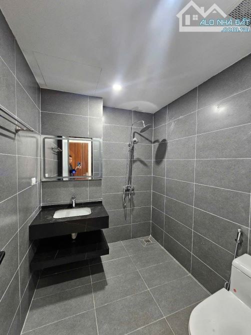 BÁN NHÀ VŨ XUÂN THIỀU-6 TẦNG THANG MÁY - SIÊU VIP - OTO TẬN CỬA 57M GIÁ 8.2 TỶ - 4