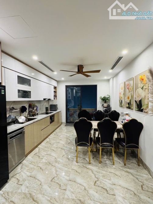 Bán nhà phố Ngọc Lâm 55m2- 6 tầng- 16 tỷ hơn, ô tô, thang máy, nội thất - 4