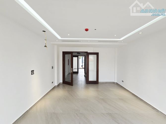 Bán nhà riêng tại Nghĩa Đô, 30 tỷ, 65m2, 6PN, 9WC, giá tốt! - 4