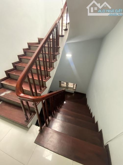 PHÂN LÔ VIP NHẤT CẦU GIẤY - NGÕ TO HƠN PHỐ - ÔTÔ TRÁNH -  VỈA HÈ ĐÁ BÓNG - KINH DOANH - 4