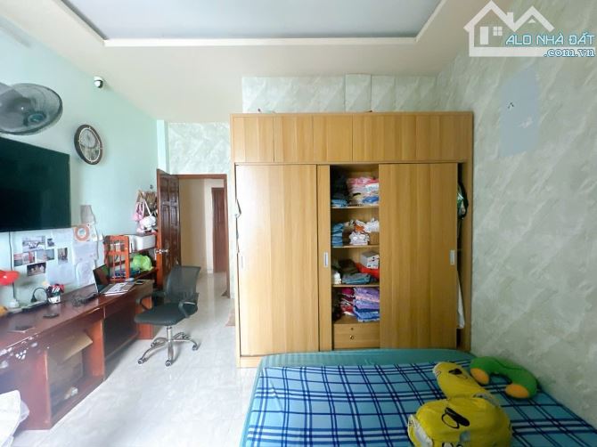 NHÀ 4TANG HIỆP THÀNH 13 Q12 - HXT THÔNG - GIÁ 5T2 - 4