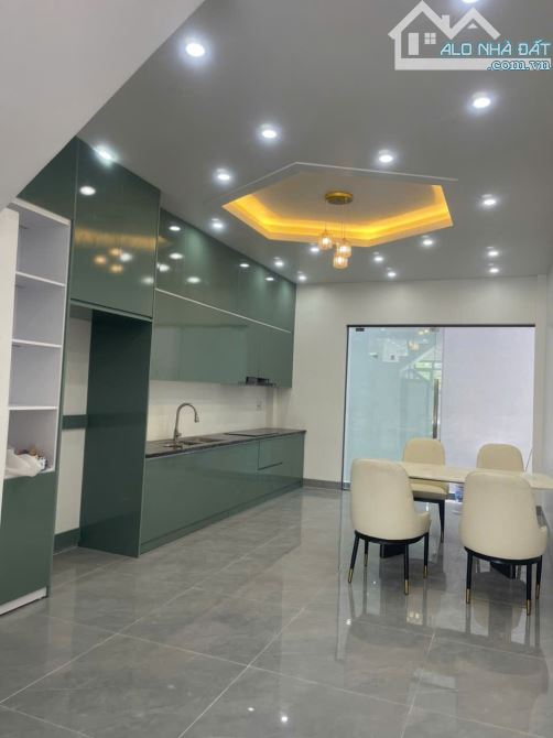 Bán nhà 3 tầng mặt đường Phương Khê - Đồng Hòa giá 4.6 tỷ - 5