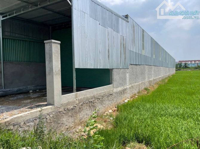 Nhà kho mặt tiền đường ấp 10 , xã Lương Hòa, Bến lức ,Long An dt 545m2 giá 4,5 tỷ - 5