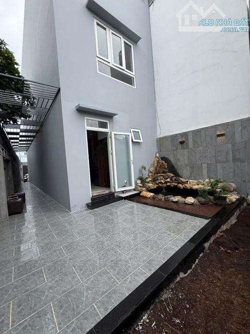 Nhà 1 trệt 3 lầu ( 5.5M x 35M nở hậu 6.5M ) 4 phòng ngủ , TX24 Q12 - 5
