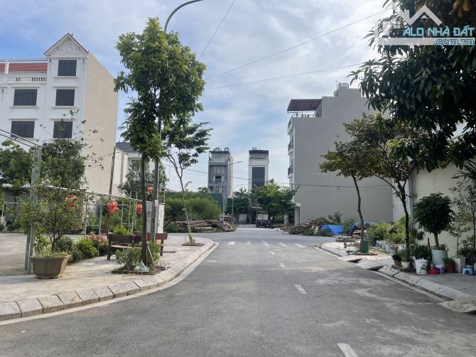 Bán nhà đất đấu giá Đông La,60m2, 4,5tầng,đối diện công viên,KDoanh,hàng xóm quận Hà Đông - 5