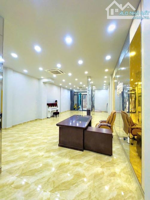 Bán Nhà Đẹp Gần Sân Bay, 6x20m, 120m2, 3 Tầng, Full Nội Thất, Chỉ 21 Tỷ - 5