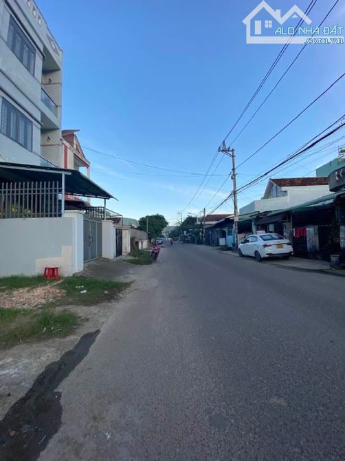 Bán nhà 1 mê mặt tiền đg trần đại nghĩa dt 42m2 ngang 4,5m giá 1ty750 - 6