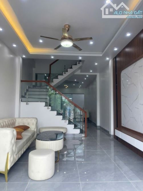 Bán nhà 3 tầng mặt đường Phương Khê - Đồng Hòa giá 4.6 tỷ - 6