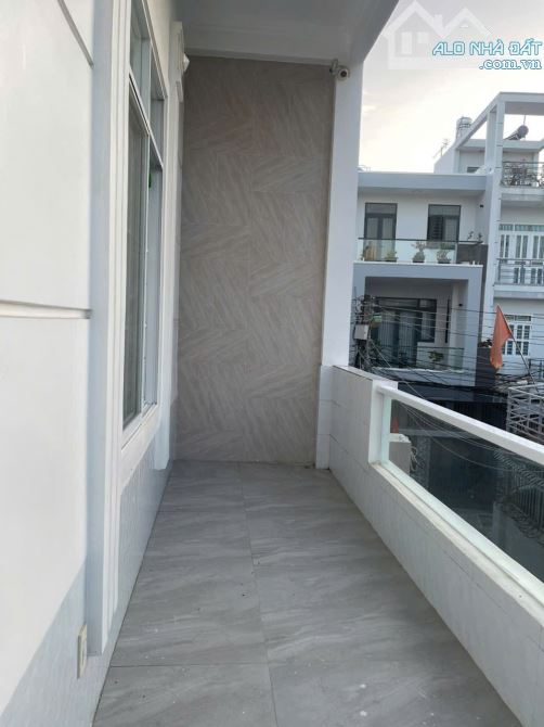 Bán Nhà Đẹp Tâm Huyết Đường Ô Tô Vĩnh Hải - Cách (2/4 100m) - Cách biển ( 700m) - 6