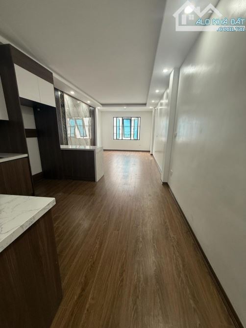 Bán nhà Lạc Trung 46m2, 6T thang máy phân lô, oto 4c đỗ cửa, kd văn phòng. Giá 14.8 tỷ