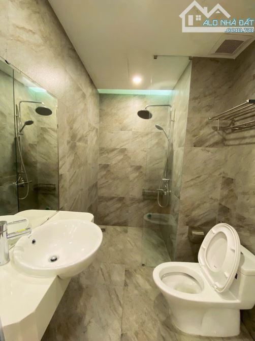 💥 BÁN TOÀ CĂN HỘ SÁT BIỂN 8 TẦNG ĐƯỜNG 10.5 M - HỒ BƠI - 13 PHÒNG - 120TR/TH GIÁ 24, X TỶ - 6