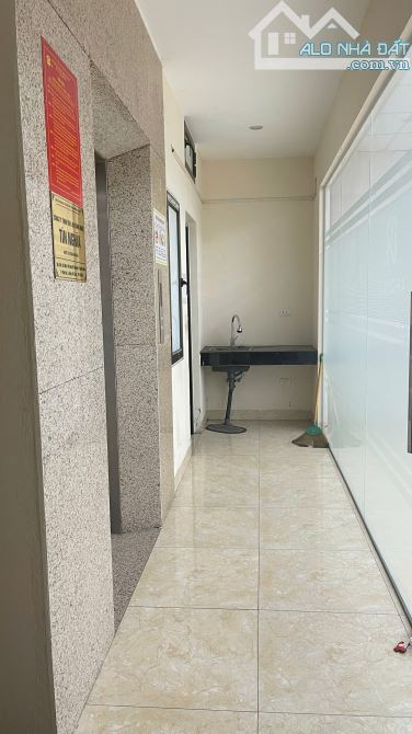 cho thuê văn phòng, mbkd tại 166 ngõ 8 Lê Quang Đạo,phú đô,Nam Từ Liêm 120m chỉ 10- 12.5tr - 6