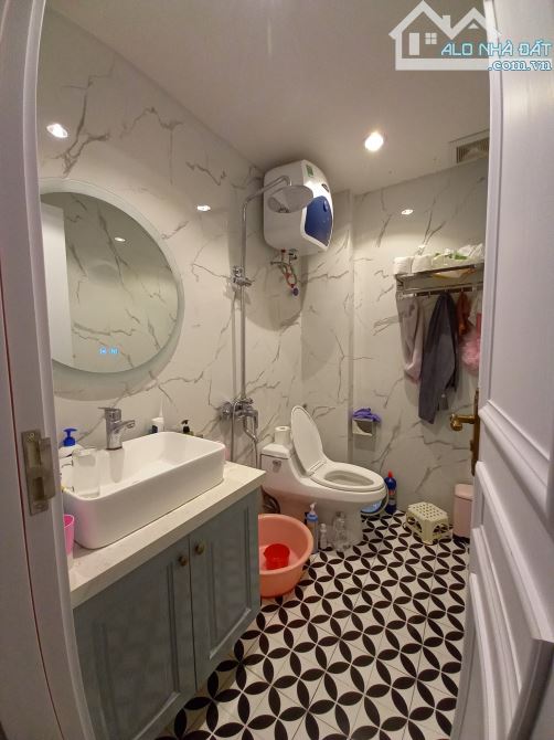 Bán nhà phố Trần Cung, 38m², 4 tầng, gần phố, nhỉnh 6 tỷ (hiếm) - 6