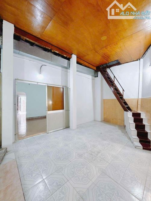 Chính chủ cần bán nhà Xóm Chiếu Q.4 Diện tích 114.2m2 ngang khủng 10*12 chỉ NHỈNH 7tỷ ko q - 7