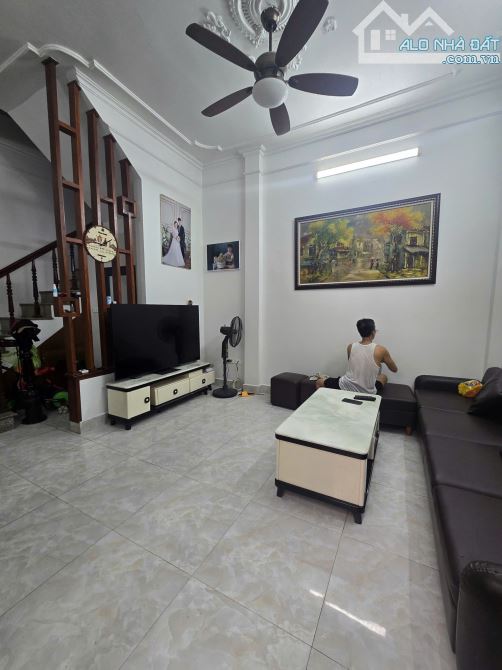 BÁN GẤP NHÀ  TRUNG LIỆT - Q. ĐỐNG ĐA - HIẾM NHÀ CÓ SÂN ĐỂ XE - NHÀ CỰC MỚI - RẤT GẦN PHỐ - - 7