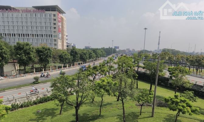 MTKD ĐƯỜNG TÔ KÍ TMT ĐỐI DIỆN CÔNG VIÊN PHẦN MỀM KINH DOANH BUÔN BÁN ĐA NGÀNH NGHỀ - 7