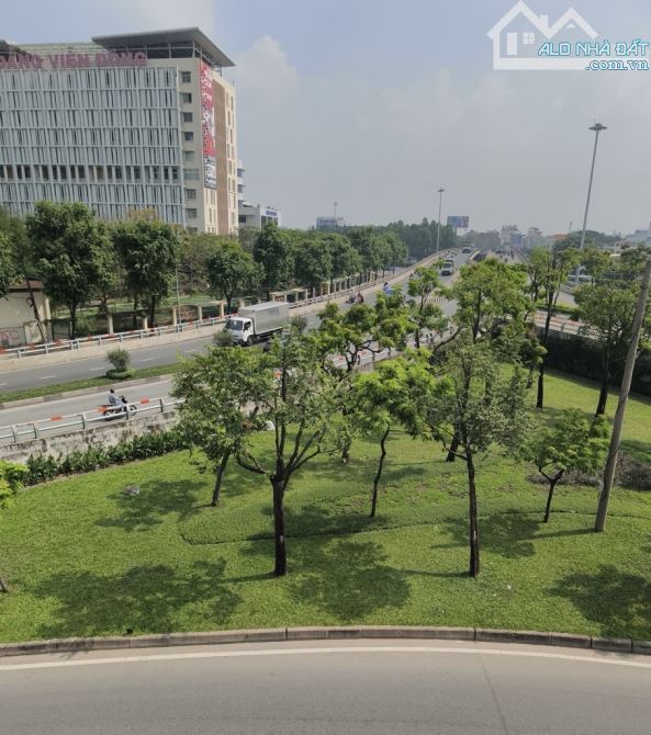 MTKD ĐƯỜNG TÔ KÍ TMT ĐỐI DIỆN CÔNG VIÊN PHẦN MỀM KINH DOANH BUÔN BÁN ĐA NGÀNH NGHỀ - 8